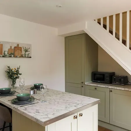 Daisy - An Enchanting Holiday home Scarborough