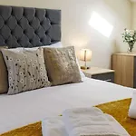 Daisy - An Enchanting